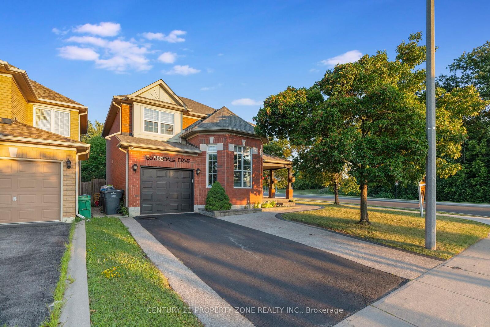 Property Photo:  185 Brisdale Drive  ON L7A 2T2 