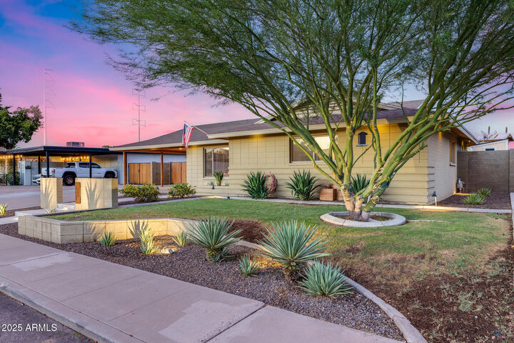 Property Photo:  1847 N 66th Street  AZ 85257 