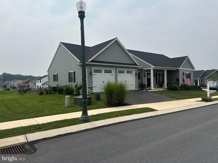 Property Photo:  125 Lindsey Lane  PA 17022 