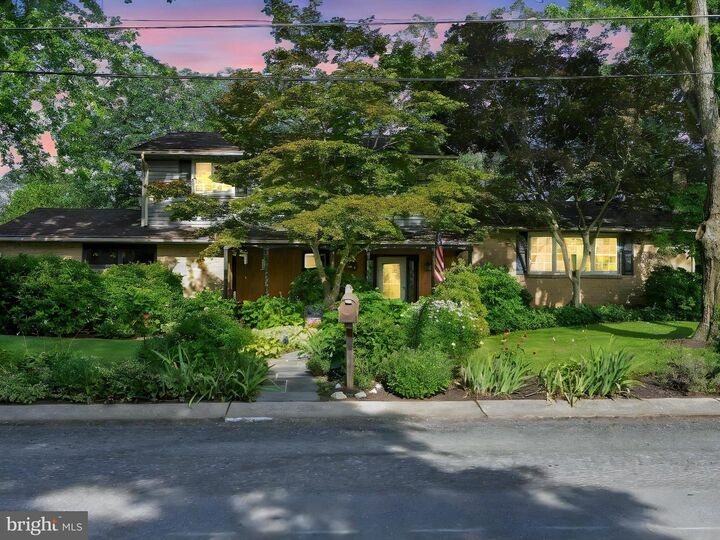 Property Photo:  8 Wintermere Road  PA 17042 