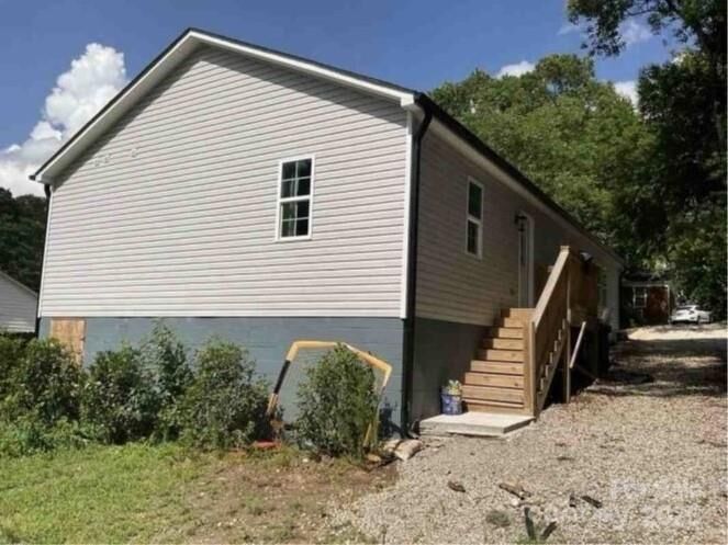Property Photo:  911 Plyler Street  NC 28110 
