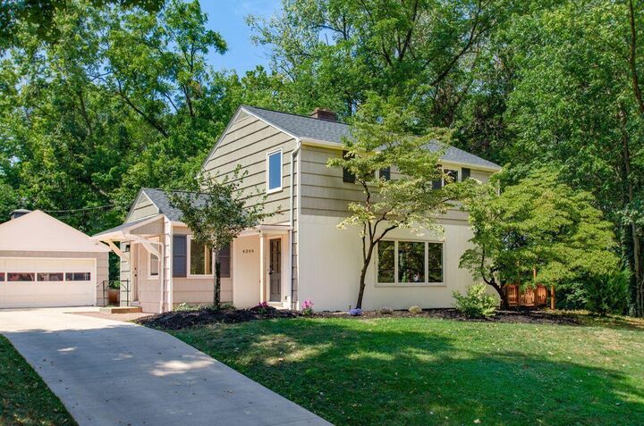 4399 Colerain Avenue  Columbus OH 43214 photo