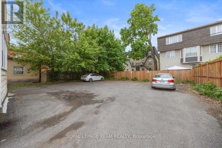 Property Photo:  479 Cooper Street  ON K1R 5H8 