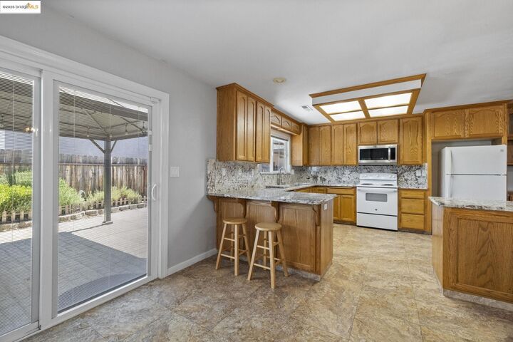Property Photo: 17538 Twin Oak Dr CA 95327