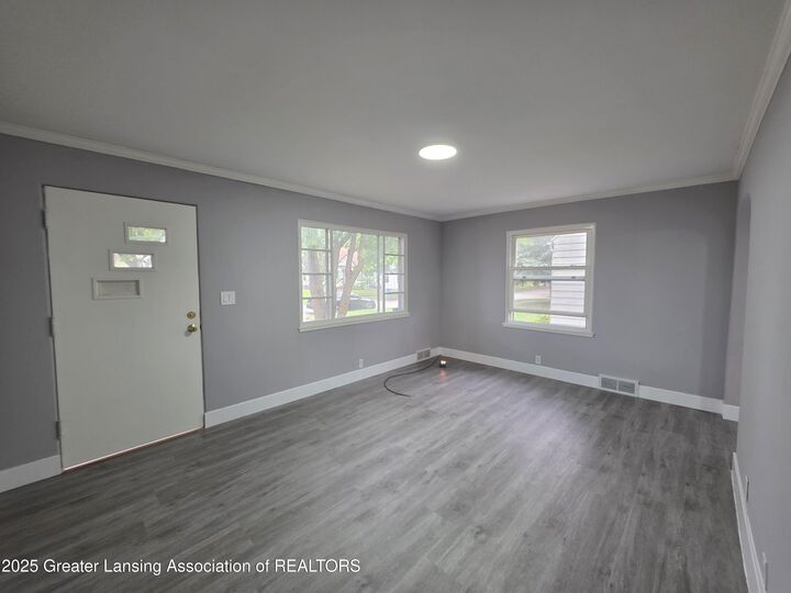 Property Photo: 526 Fenton Street MI 48910