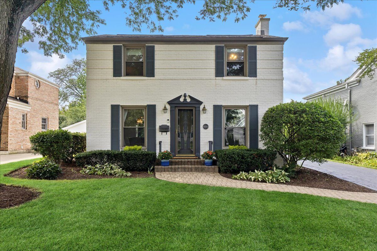 Property Photo:  4060 Hampton Avenue  IL 60558 