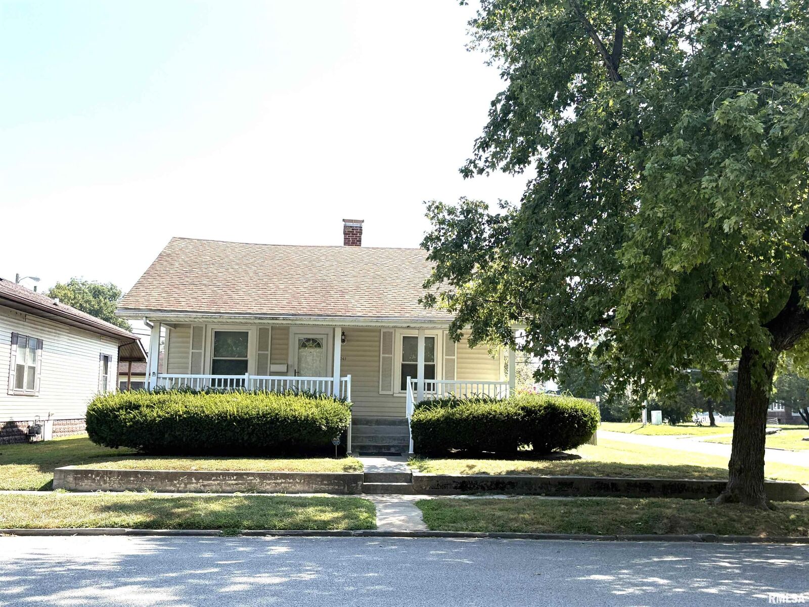 Property Photo: 2043 Pine Street IL 62966