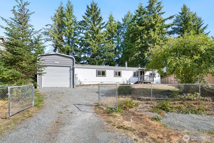 Property Photo: 21605 145th Street E WA 98391