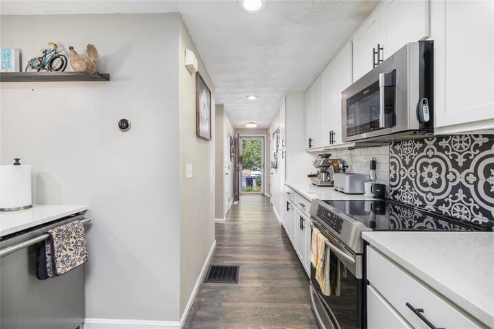 Property Photo:  612 Smithfield Road B9  RI 02904 