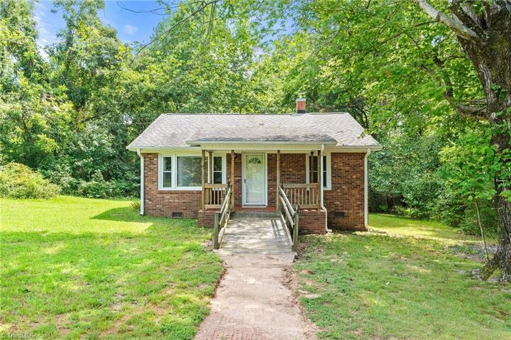 605 Nichols Street  Madison NC 27025 photo