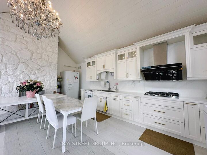 Property Photo:  109 Main Unionville Street  ON L3R 2G1 