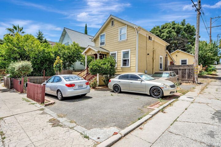 Property Photo:  311 311 1/2 Alameda Street  CA 94590 