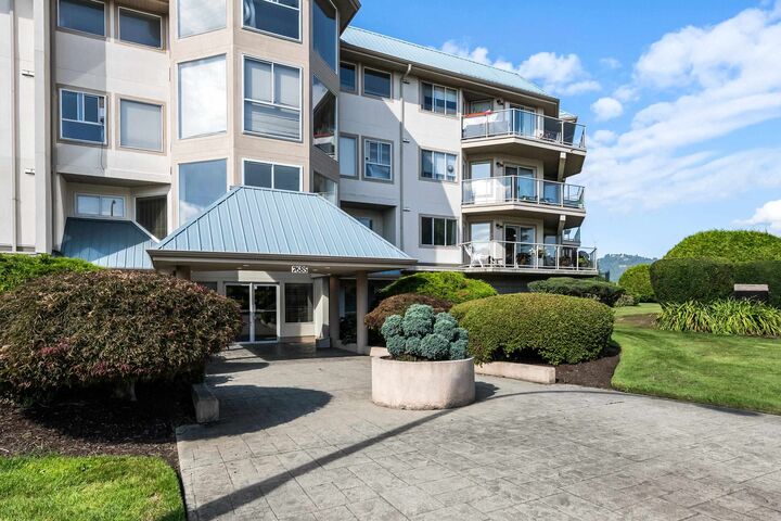 Photo de la propriété:  7685 Amber Drive 204  BC V2R 3P3 