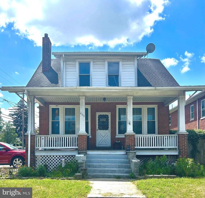453 S 3rd Street  Lemoyne PA 17043 photo