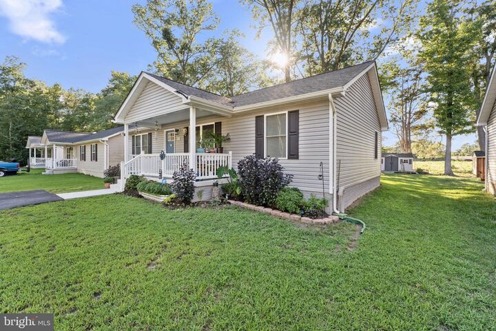 Property Photo: 57 Oak Lane VA 22443