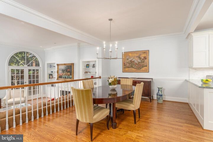 Property Photo: 509 Princess Street VA 22314