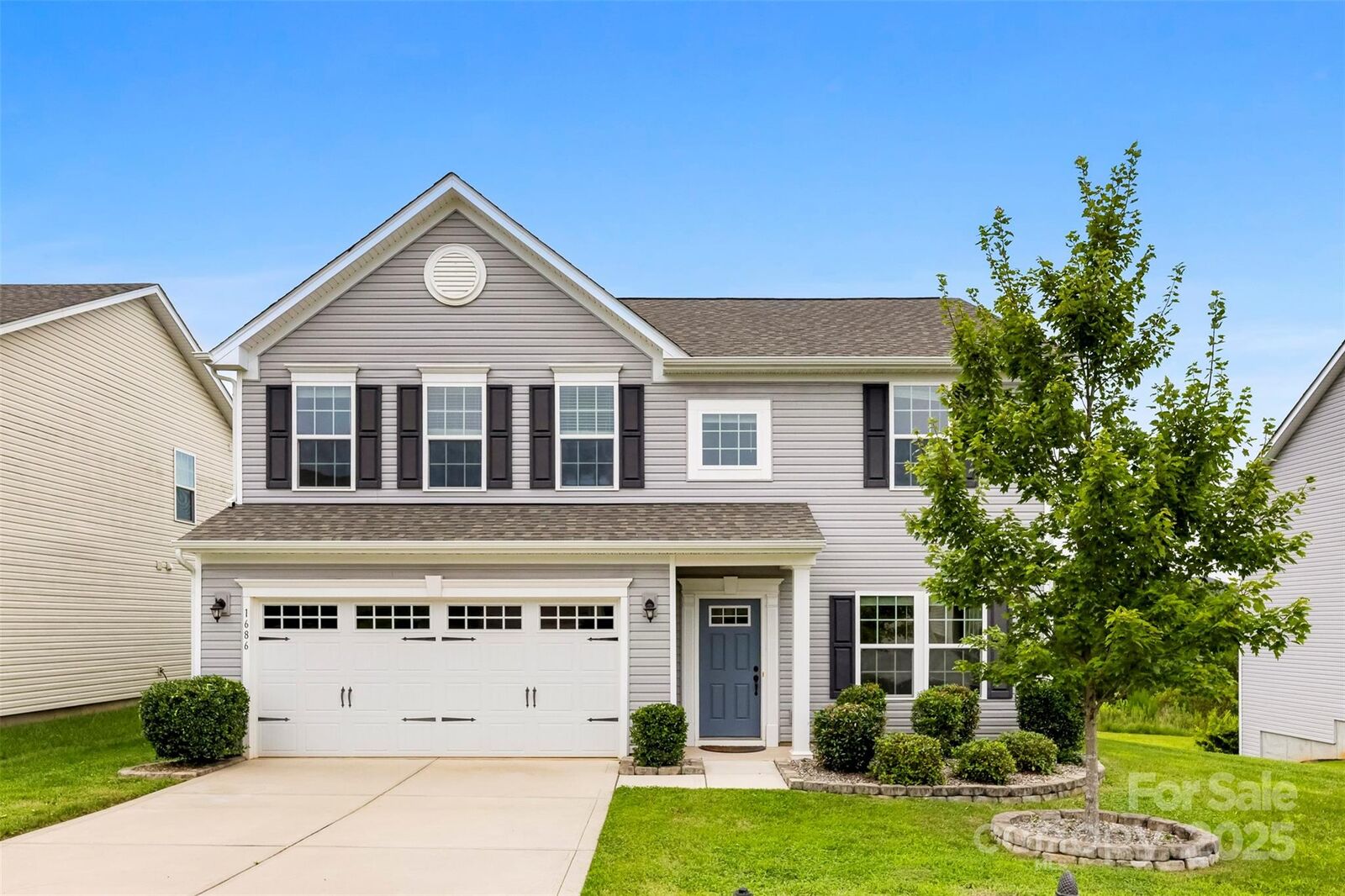 Property Photo: 1686 Scarbrough Circle SW NC 28025