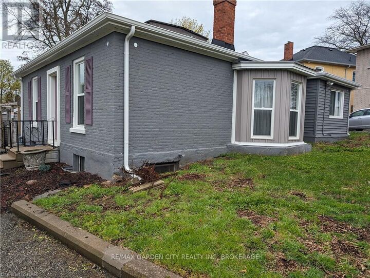 Property Photo:  28 Lake Street  ON L2R 5W6 