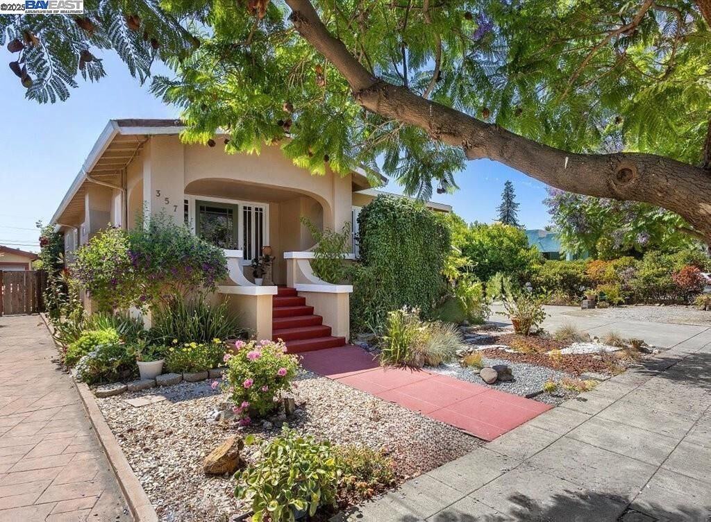 Property Photo:  357 Melven Ct  CA 94577