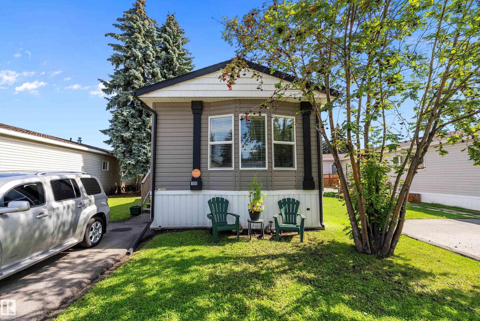 Property Photo: 100 Willow Park Estates AB T9E 5R7
