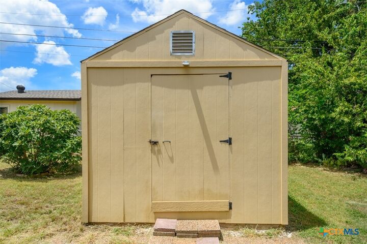 Property Photo:  2001 Ruiz Drive  TX 76543 