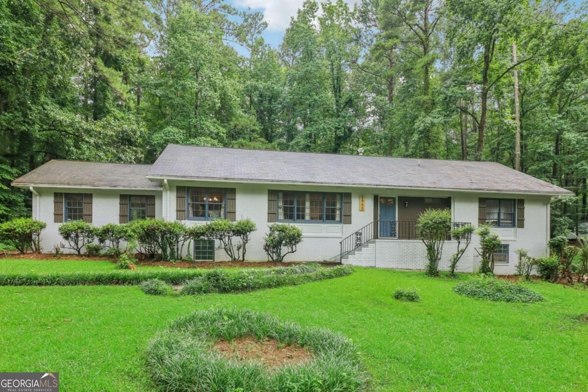 Property Photo: 2950 Duke Of Gloucester GA 30344
