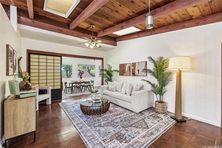1335 Maalahi Street  Honolulu HI 96819 photo