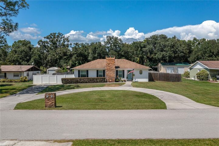 Property Photo: 115 Quailwood Drive FL 33880
