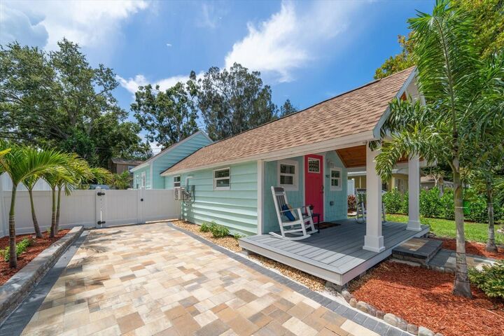 Property Photo: 907 15th Avenue NW FL 33770