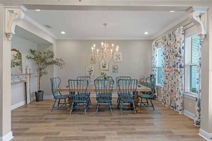 Property Photo: 7717 Green Mountain Way FL 34787