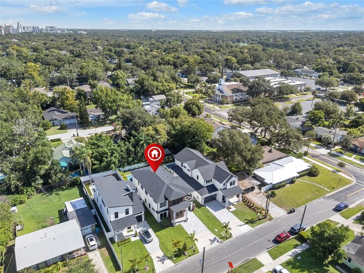 Property Photo: 239 E Harding Street FL 32806