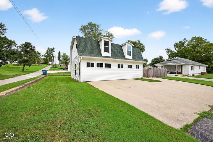 Property Photo: 901 25th Street IN 47421