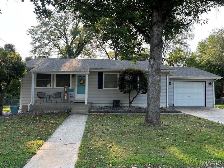 304 Watt Street  Troy IL 62294 photo