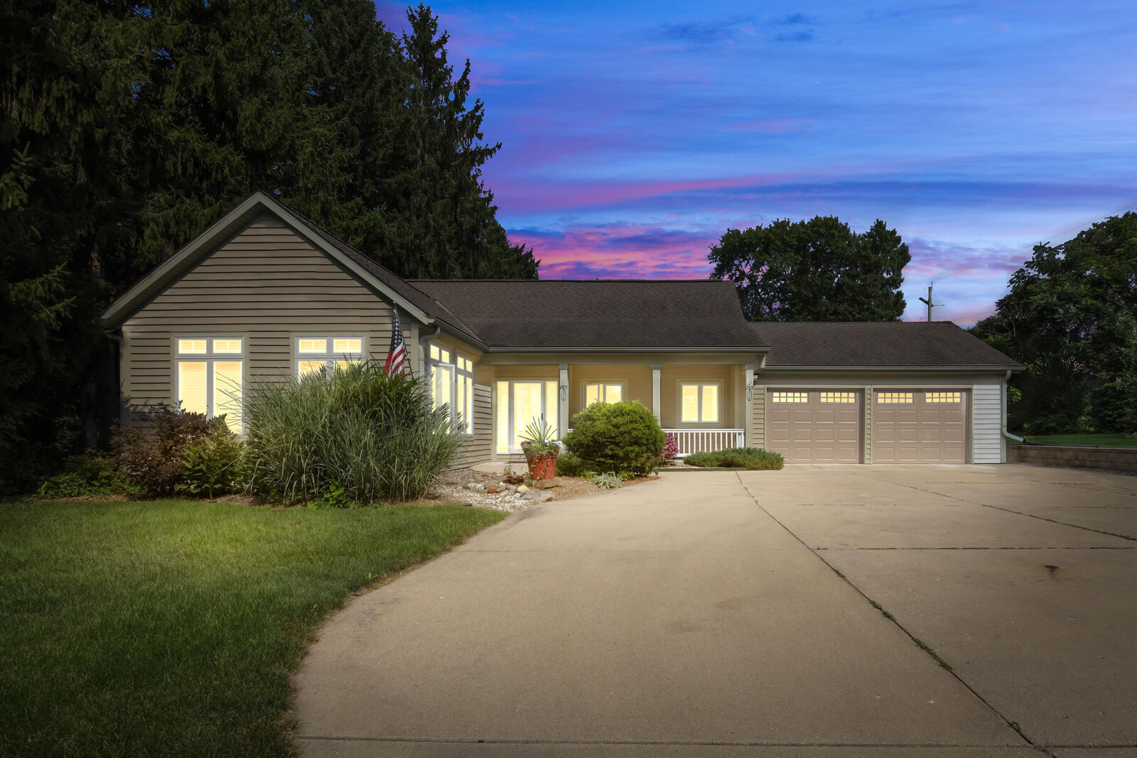 Property Photo: 7660 S North Cape Rd WI 53132