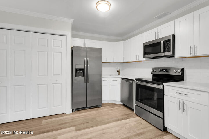 Property Photo:  31 Hancock Court  NJ 07701 