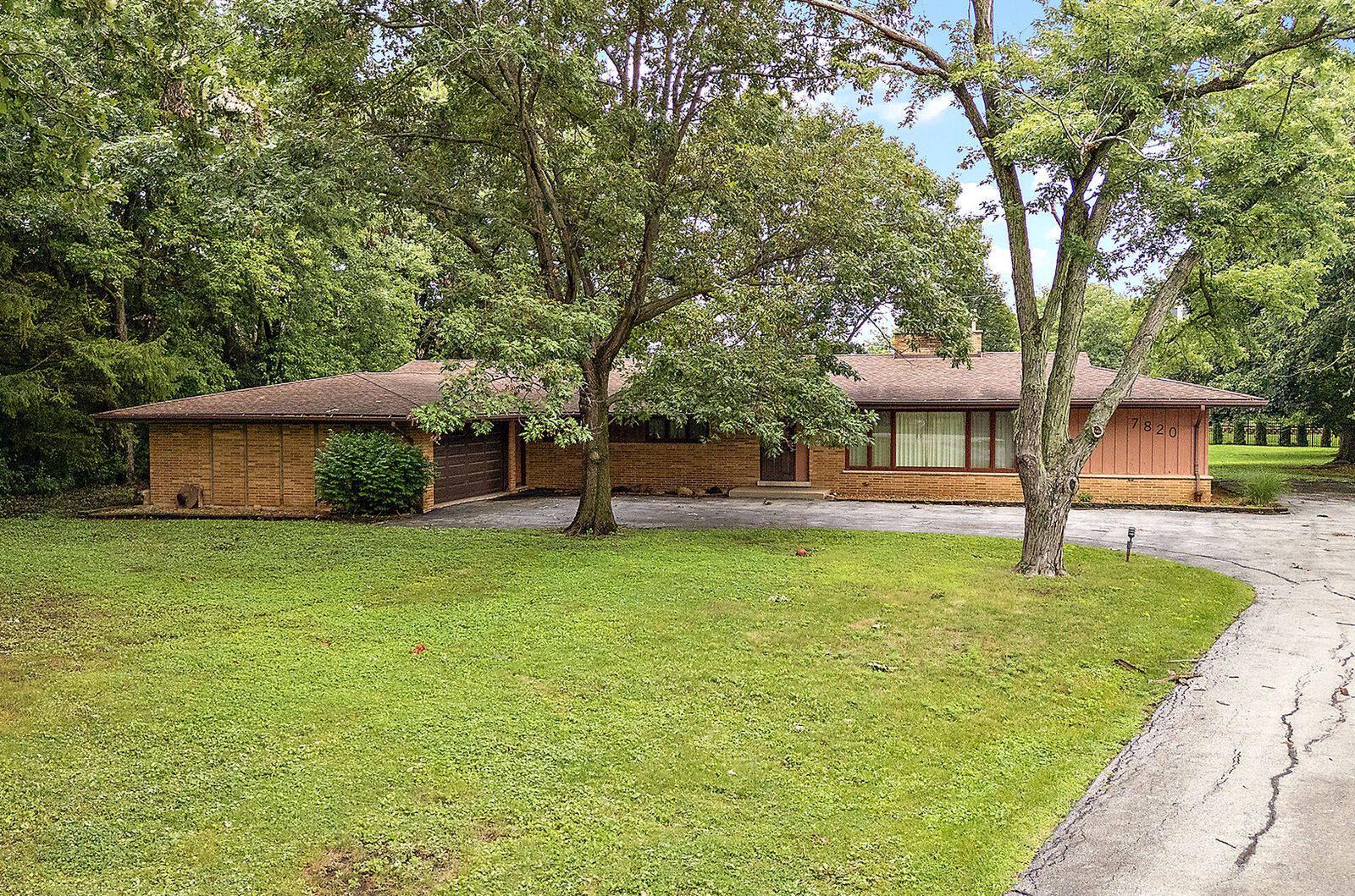 Property Photo:  7820 Laguna Lane  IL 60462 