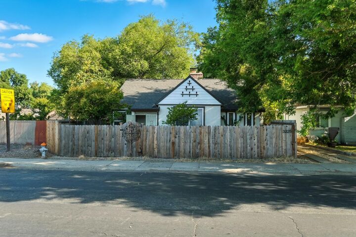 Property Photo: 3225 12th Avenue CA 95817