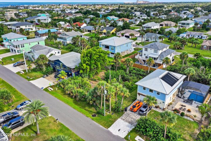 Property Photo: 6 Flagler Drive FL 32137
