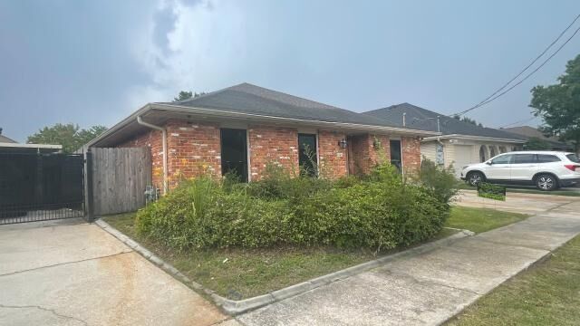 Property Photo: 1245 Aris Avenue LA 70005