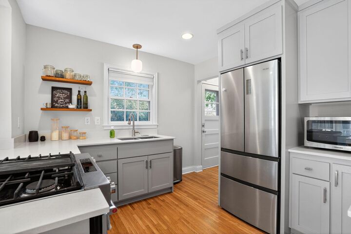 Property Photo: 2432 Mount View Avenue MN 55405