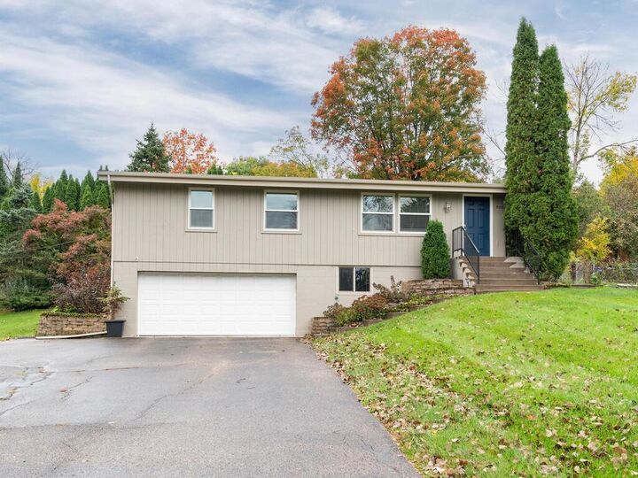 Property Photo: 5826 Salisbury Avenue MN 55345