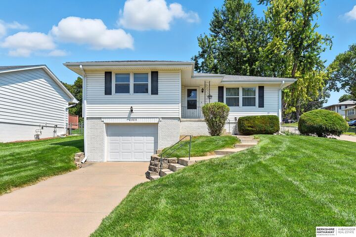 2505 N 98th Avenue  Omaha NE 68134 photo