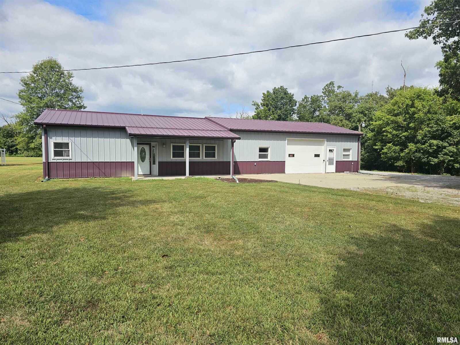 Property Photo:  8807 N Illinois Highway 148 Highway  IL 62864 