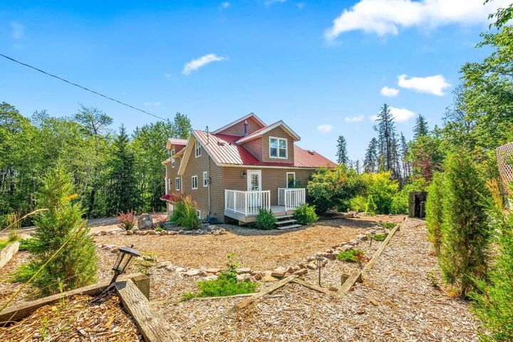 Property Photo: 720 Poplar Drive AB T0A 1A0