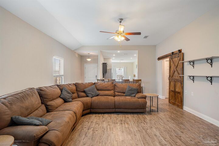 Property Photo: 5608 Blue Sky Ct FL 32583