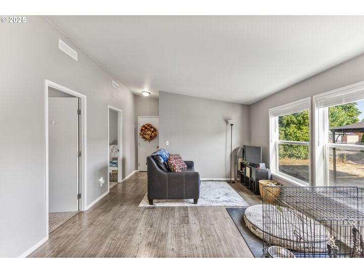 Property Photo: 1154 SW Emma Dr OR 97128