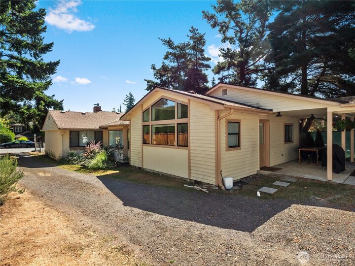 Property Photo: 1515 3rd Street WA 98033