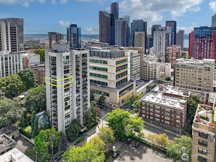 Property Photo: 1101 Seneca Street 1301 WA 98101