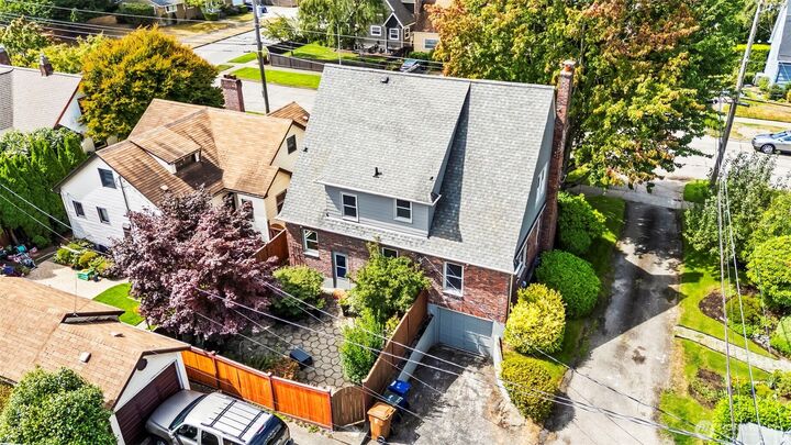 Property Photo:  1109 N Cedar Street  WA 98406 