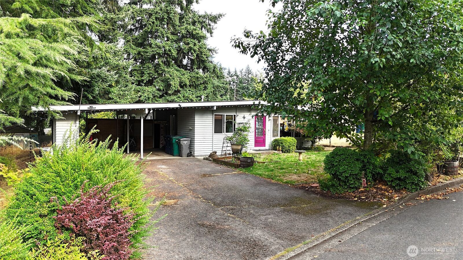 Property Photo:  30310  6th Avenue S  WA 98003 